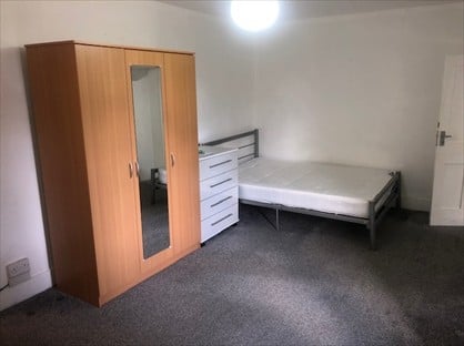 Room in a Shared House, Haig Road West, E13