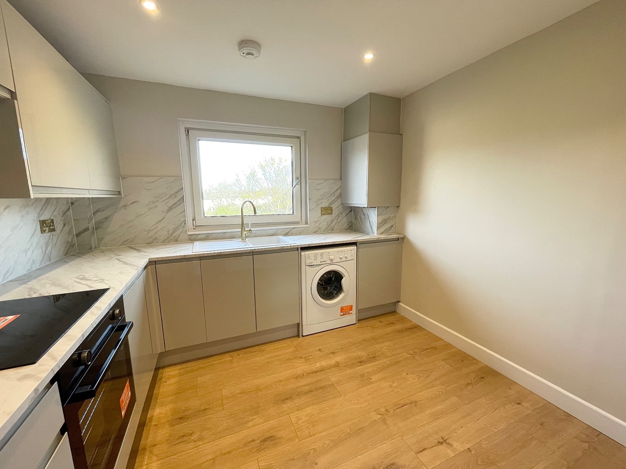 Additional image 8 of 2 Bed Flat, Christian Grove, EH15, N1 7GU