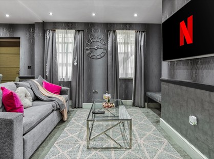 1 Bed Flat, Welbeck St, W1G