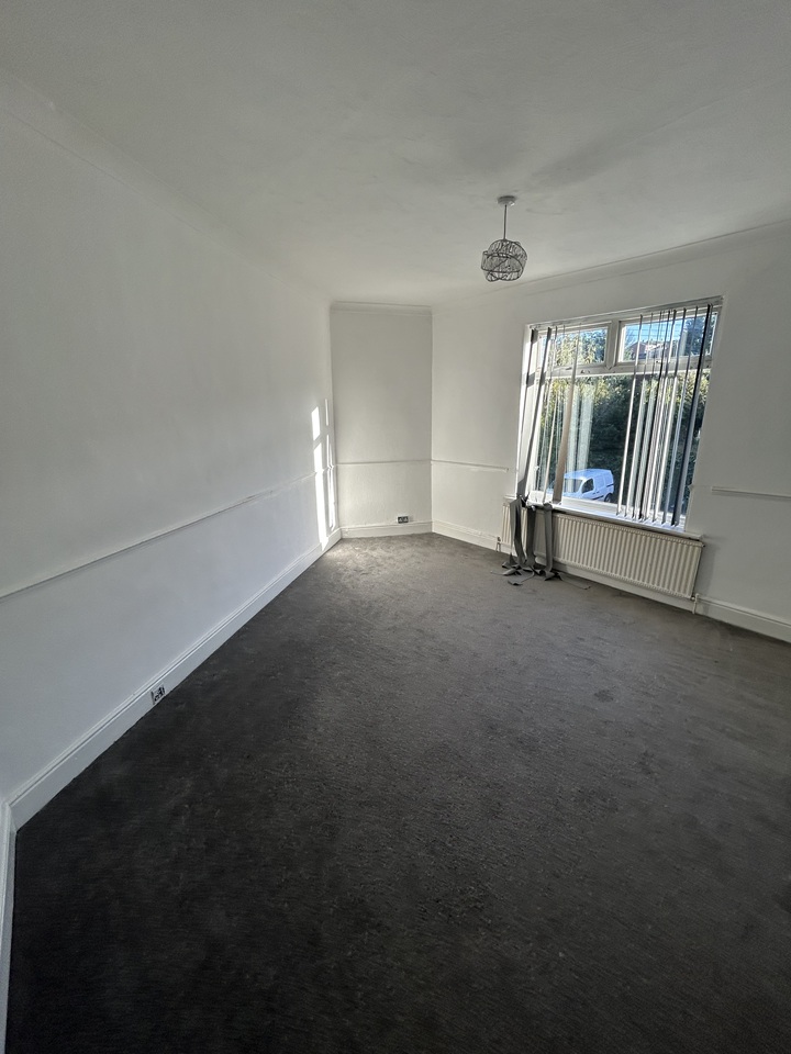 Additional image 2 of 3 Bed Flat, Brinsworth, S60, N1 7GU