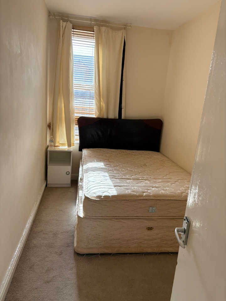 Room in a Shared Flat, Nottingham Road, NG7, N1 7GU