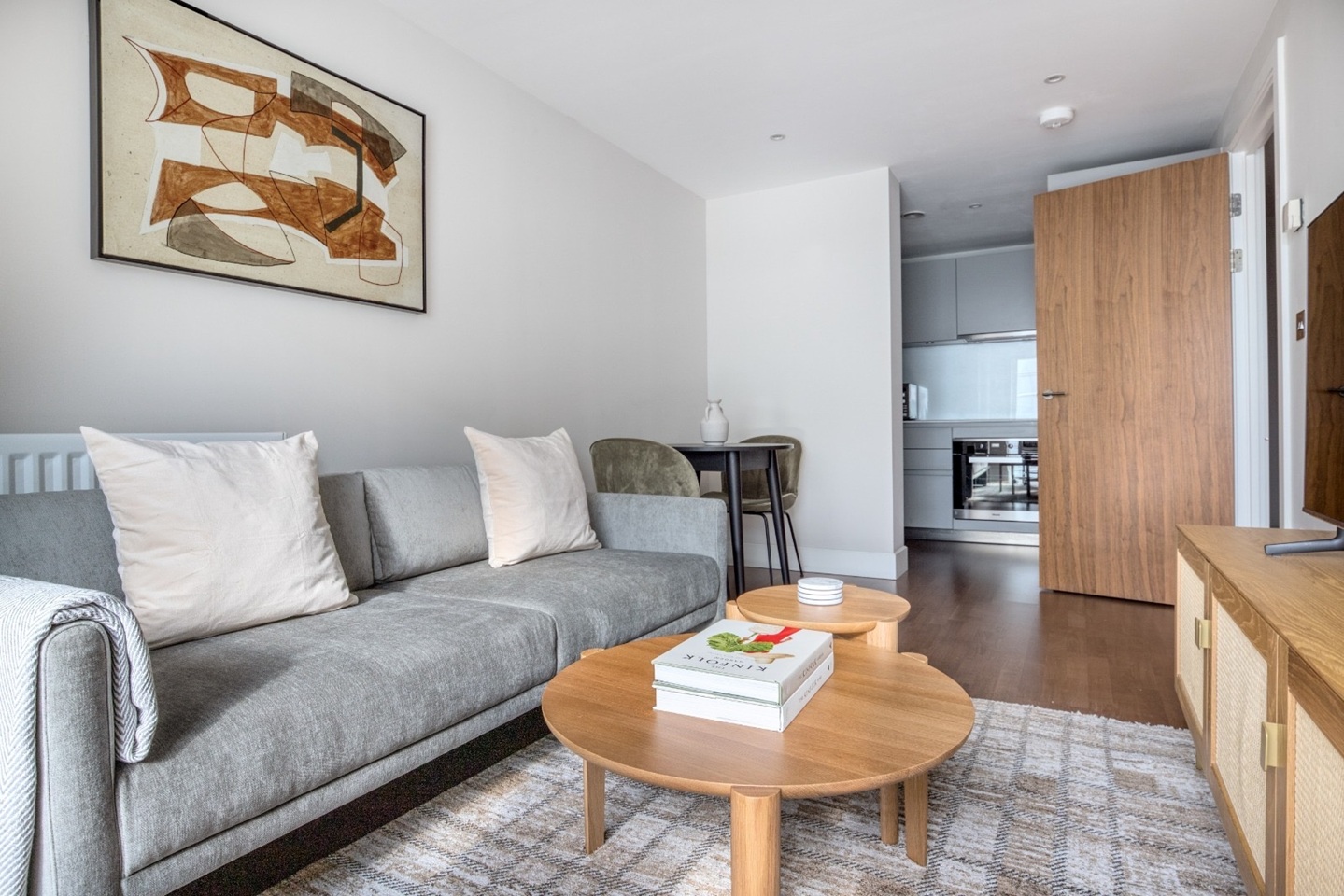 Additional image 2 of 1 Bed Flat, Whitechapel High St, E1, N1 7GU