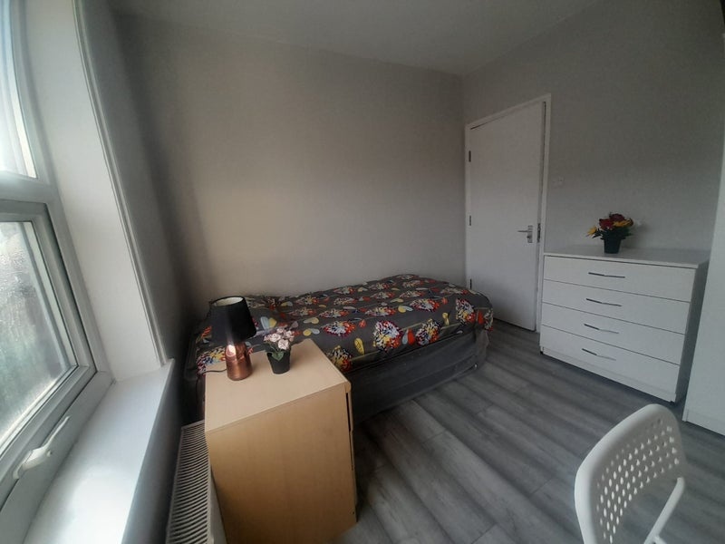 Additional image 2 of Room in a Shared House, London, NW10, N1 7GU