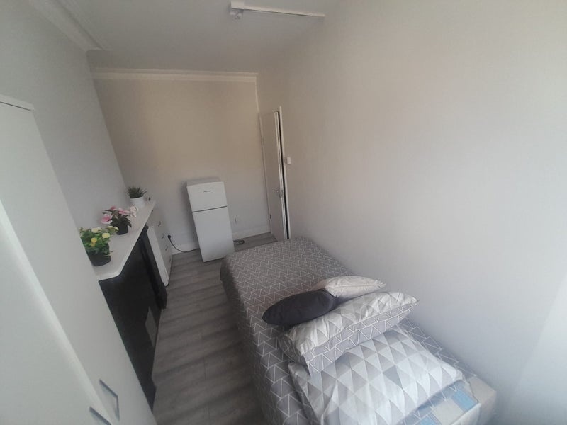 Additional image 7 of Room in a Shared House, London, NW10, N1 7GU