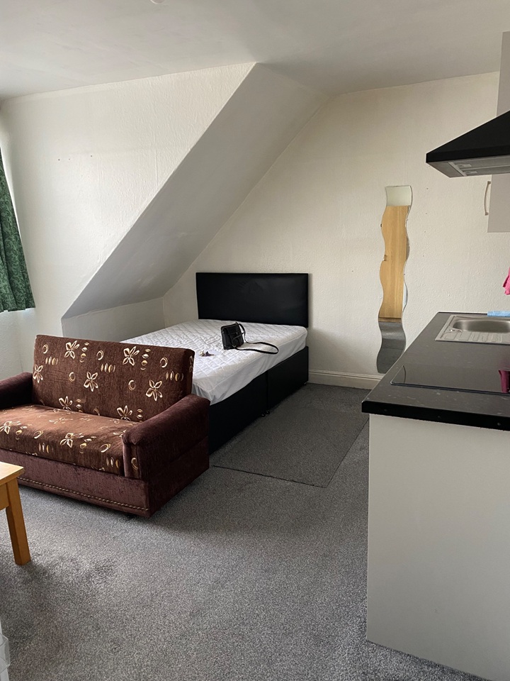 Additional image 7 of 5 Bed Terraced House, East Park Rd, LE5, N1 7GU