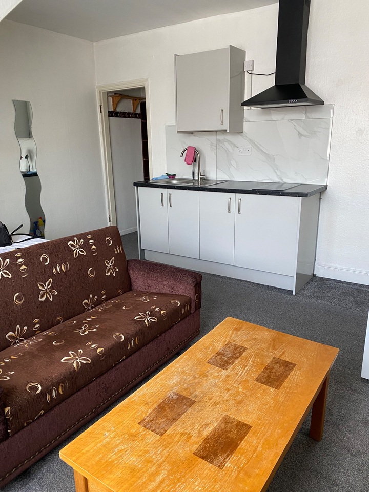 Additional image 9 of 5 Bed Terraced House, East Park Rd, LE5, N1 7GU