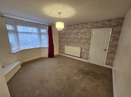 3 Bed Terraced House, Geneva Road, DY4