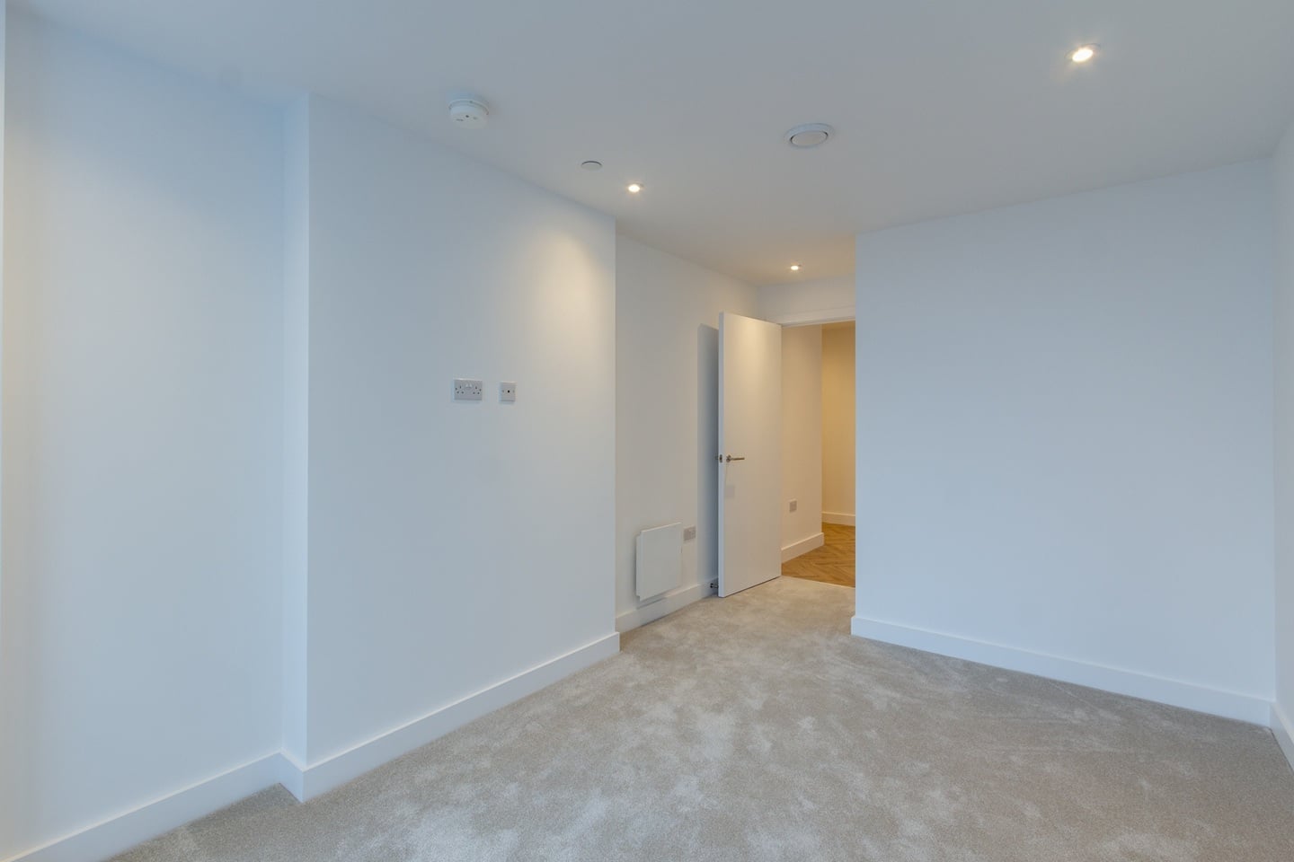 Additional image 4 of 2 Bed Flat, Port St, M1, N1 7GU