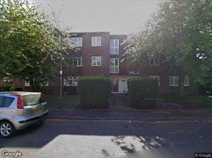 2 Bed Flat, Lambourne Way, GU10