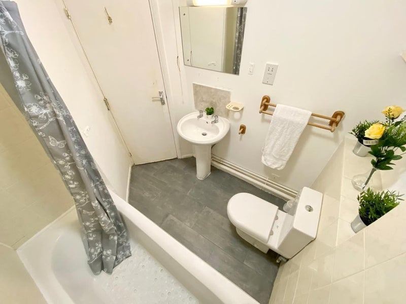 Additional image 5 of Room in a Shared Flat, Bunning Way, N7, N1 7GU