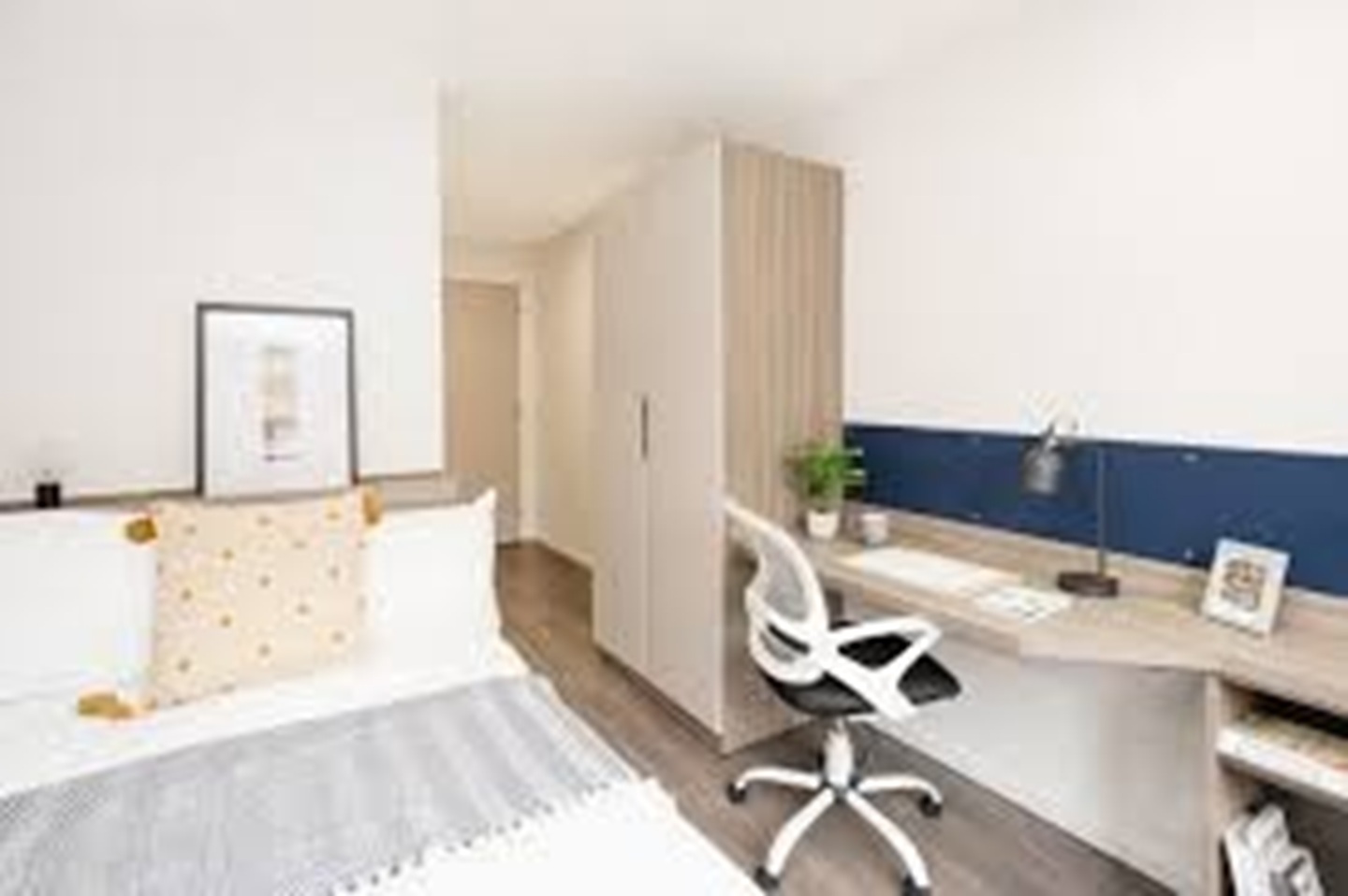 Room in a Shared Flat, Hollis Croft, S1, N1 7GU