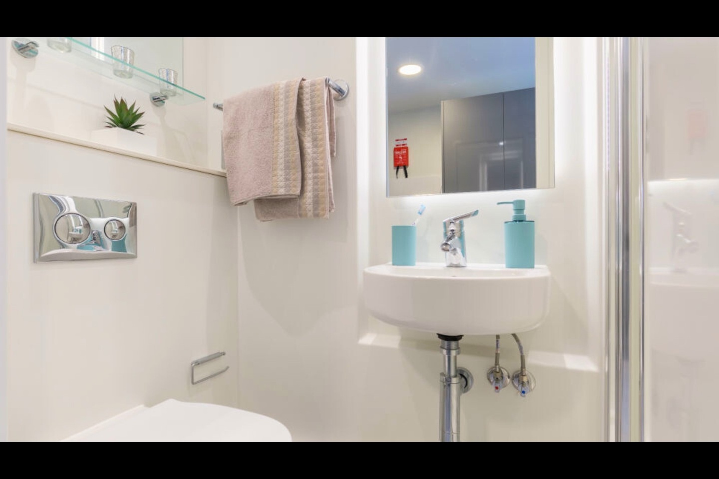 Additional image 3 of Studio Flat, Block A Livin, CF24, N1 7GU