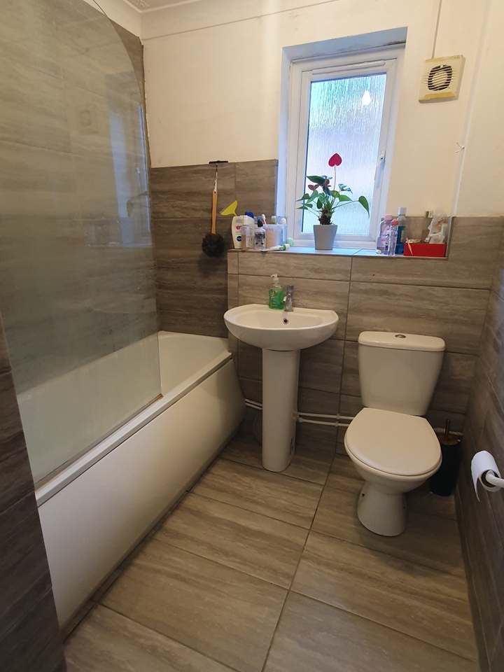 Additional image 3 of 1 Bed Flat, Aspley Court, SO15, N1 7GU