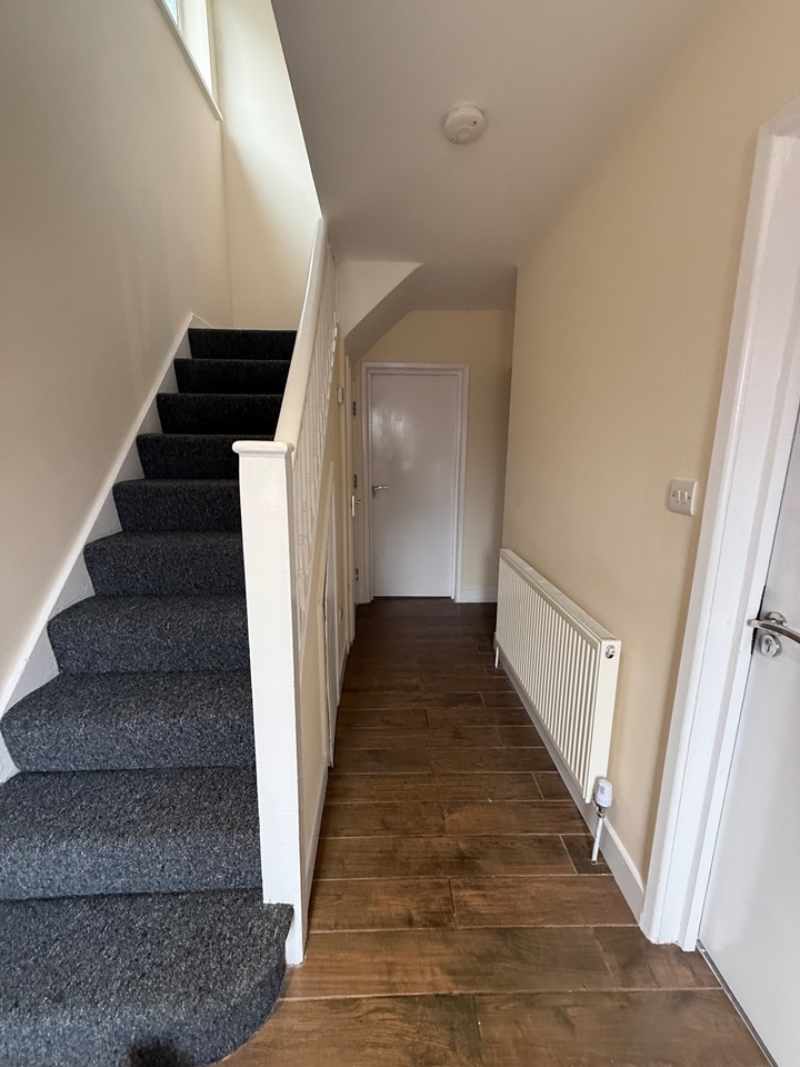 Additional image 5 of 6 Bed Semi-Detached House, Elfleda Road, CB5, N1 7GU