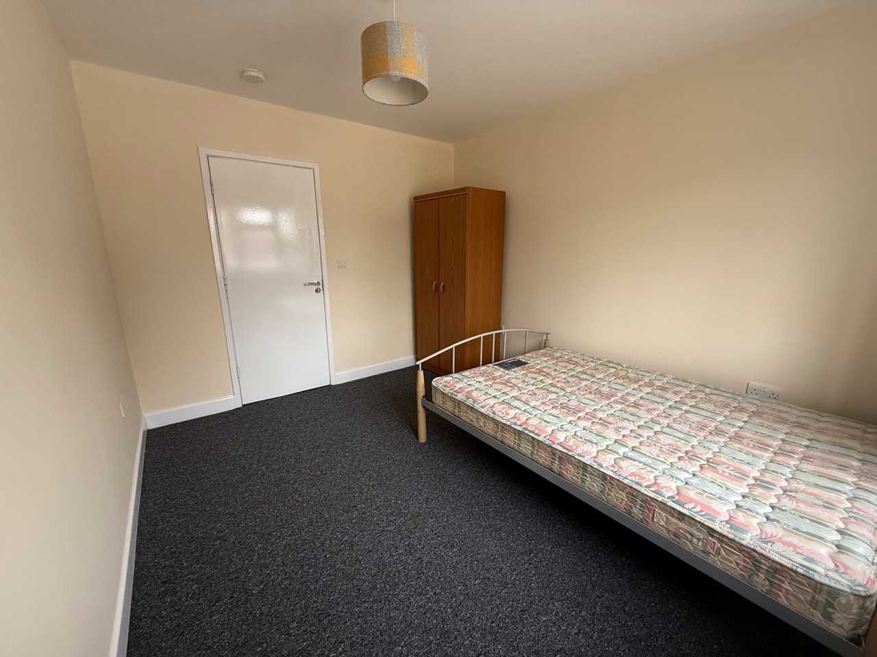 Additional image 13 of 6 Bed Semi-Detached House, Elfleda Road, CB5, N1 7GU