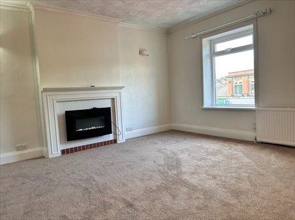 3 Bed Flat, Nab Lane, WF14