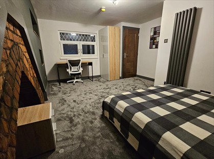 5 bed room for rent in Room in a Shared House, Baglan St, SA1