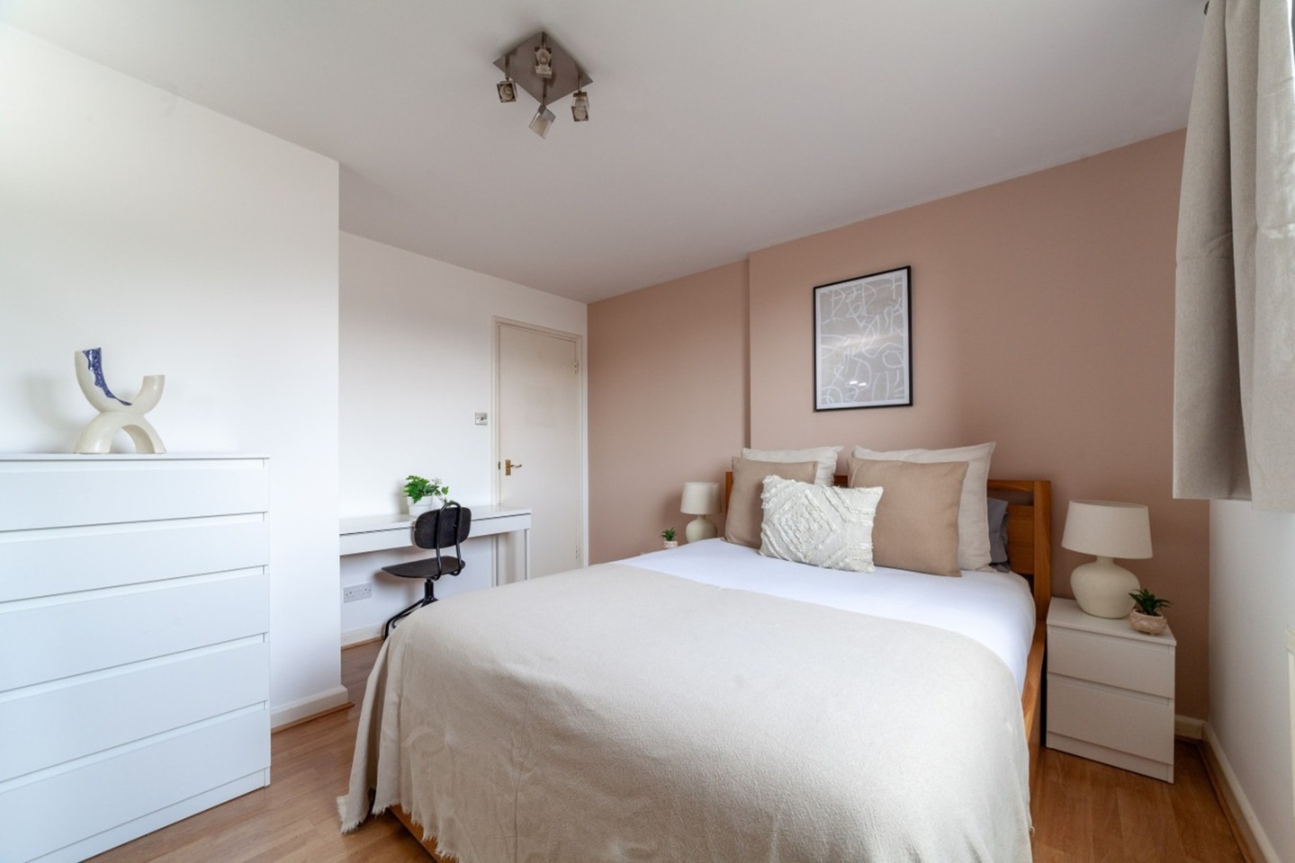 Additional image 9 of 1 Bed Flat, Discovery Walk, E1W, N1 7GU