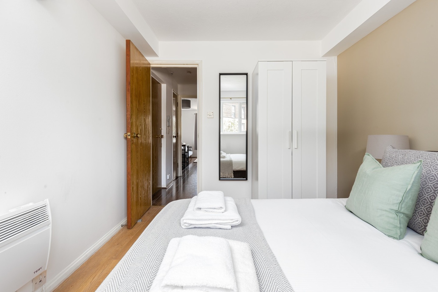 Additional image 7 of 1 Bed Flat, Goodwin Close, SE16, N1 7GU