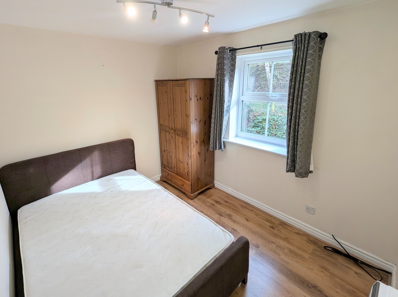 Additional image 7 of 2 Bed Flat, Headingley, LS5, N1 7GU