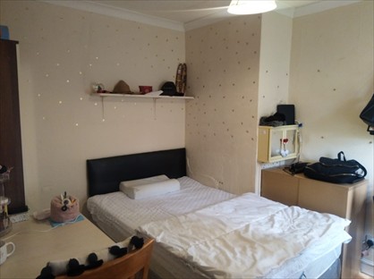 Room in a Shared House, Cross Farm Road, B17