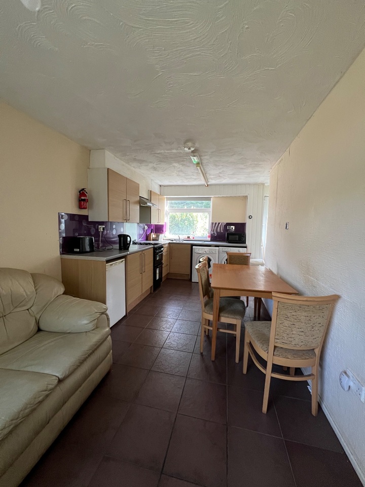 Room in a Shared House, Leahurst Crescent, B17 photo 3