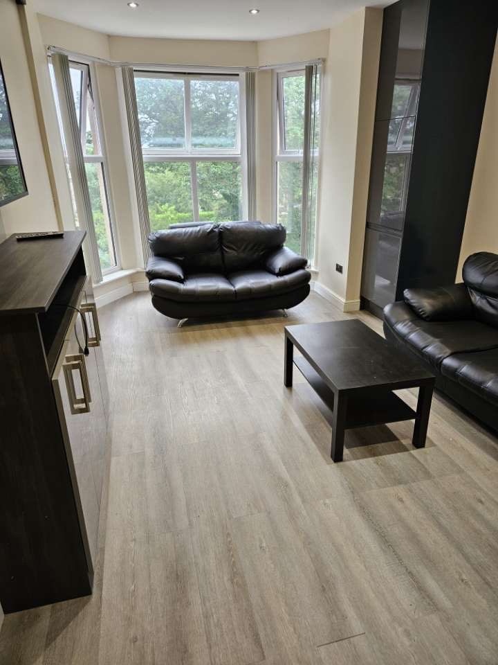 Room in a Shared Flat, Montpelier Terrace, LS6, N1 7GU