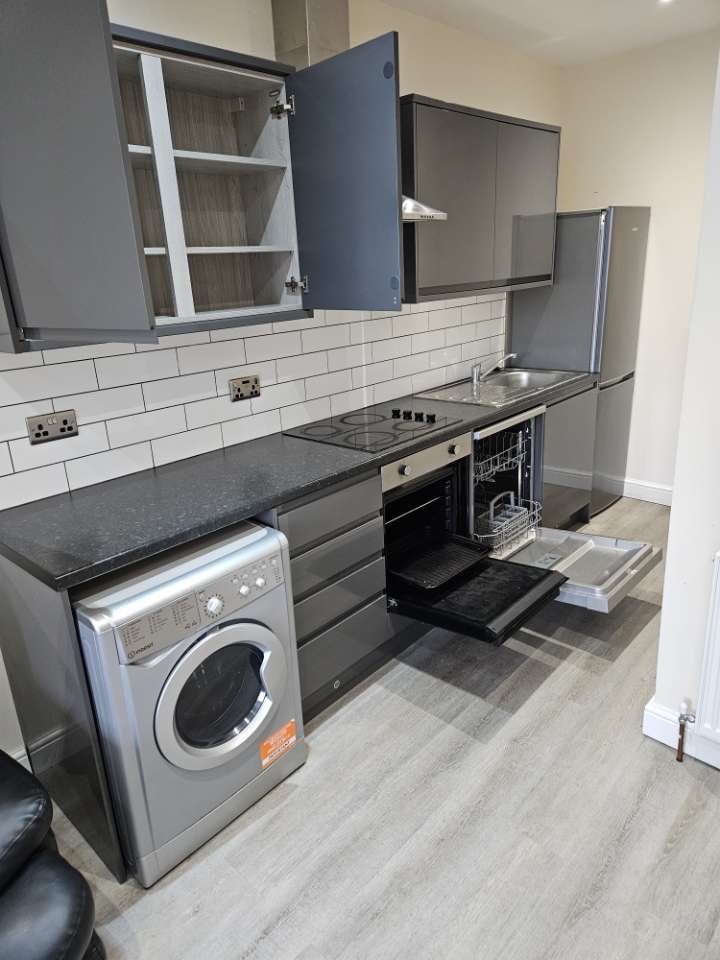 Additional image 4 of Room in a Shared Flat, Montpelier Terrace, LS6, N1 7GU