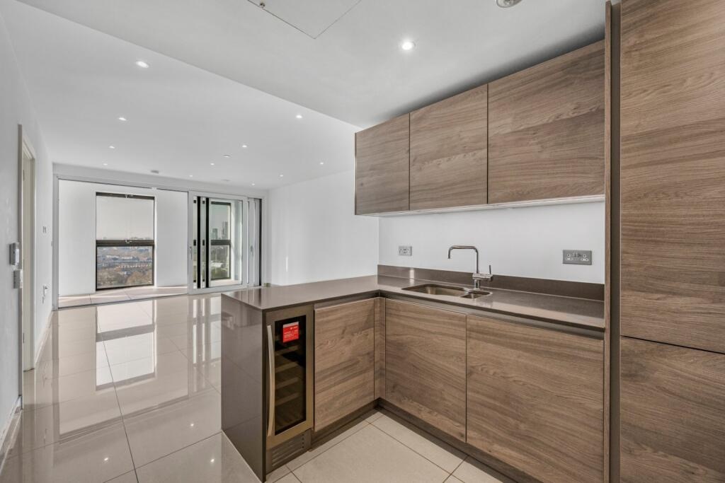 Additional image 2 of 2 Bed Flat, Conquest Tower, SE1, N1 7GU