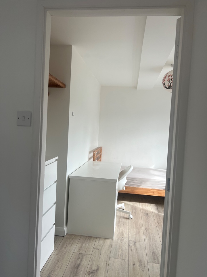 Additional image 8 of Room in a Shared House, Courtland Avenue, CB1, N1 7GU