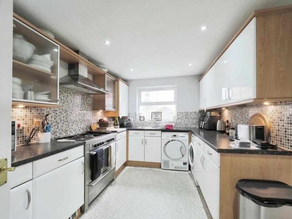 Additional image 3 of 1 Bed Flat, St Giles, OX1, N1 7GU