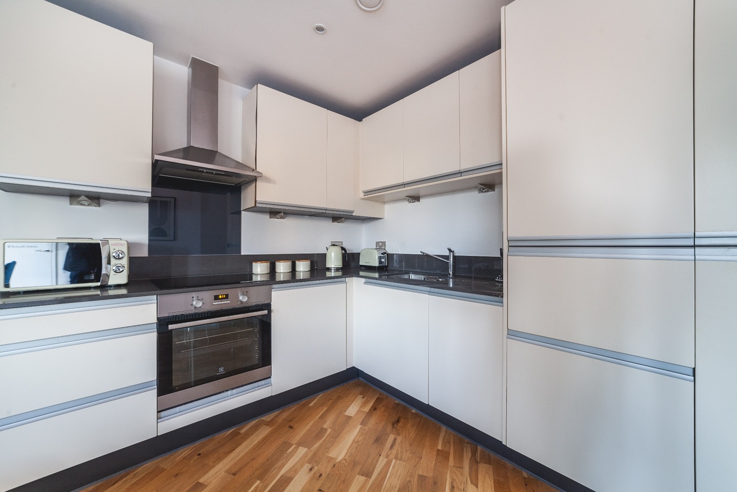 Additional image 5 of 2 Bed Flat, Black Prince Road, SE1, N1 7GU