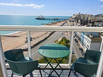 3 Bed Flat, Metropole Court, BN22