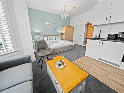 Studio Flat, College St, TA8
