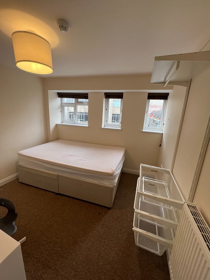 Additional image 5 of 6 Bed Flat, Bond Street, BS1, N1 7GU