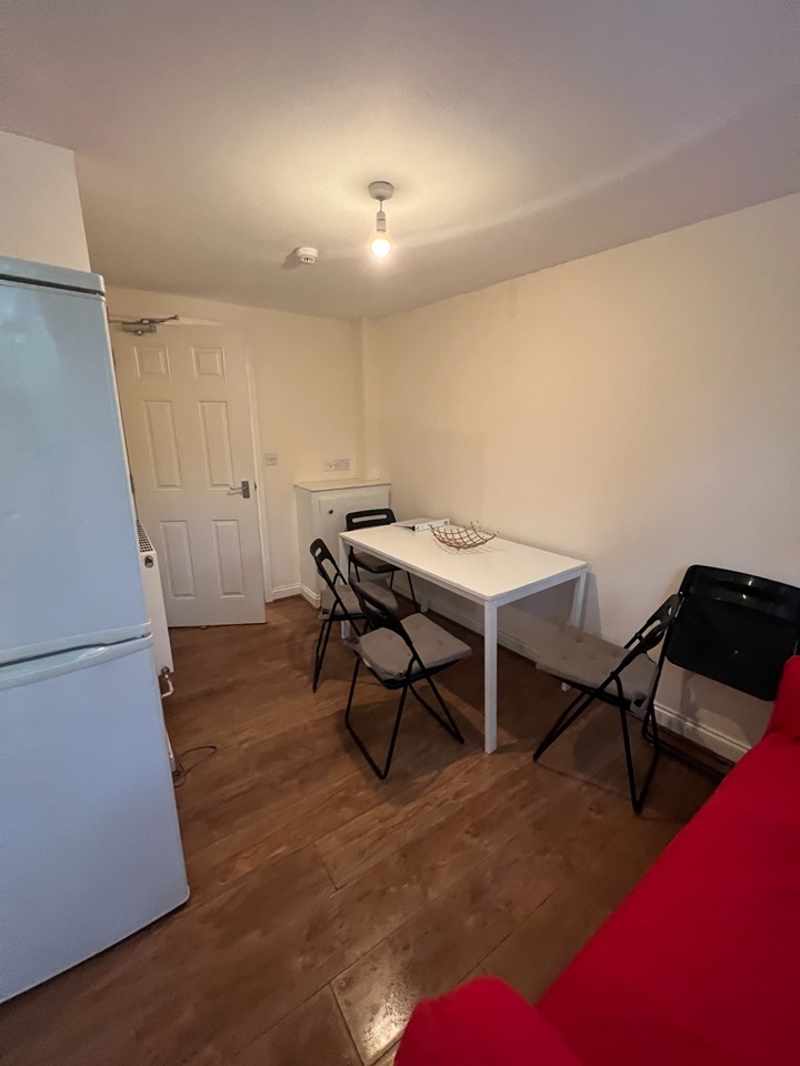 Additional image 4 of 6 Bed Flat, Bond Street, BS1, N1 7GU