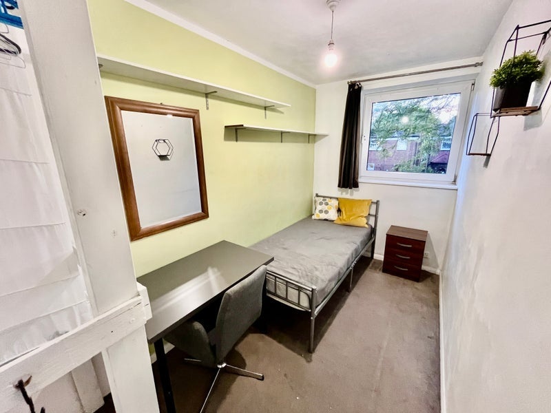 Additional image 2 of Room in a Shared House, London Uk, SE16, N1 7GU