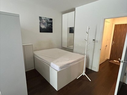 Studio Flat, Packet Boat Lane, UB8