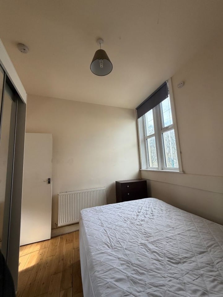 Additional image 2 of Room in a Shared Flat, Waverley St, NG7, N1 7GU