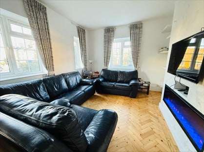 2 Bed Flat, London, NW4