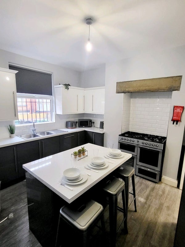 Room in a Shared House, Burchett Grove, LS6, N1 7GU