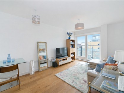 1 Bed Flat, Forge Square, E14