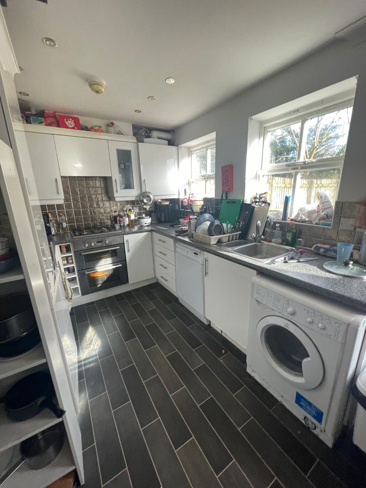 Additional image 2 of Room in a Shared House, Denison Road, M14, N1 7GU