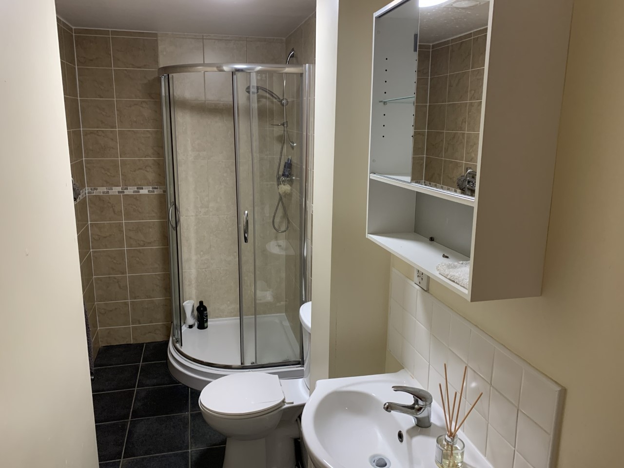 Additional image 6 of 2 Bed Flat, Edwin Road, LS6, N1 7GU