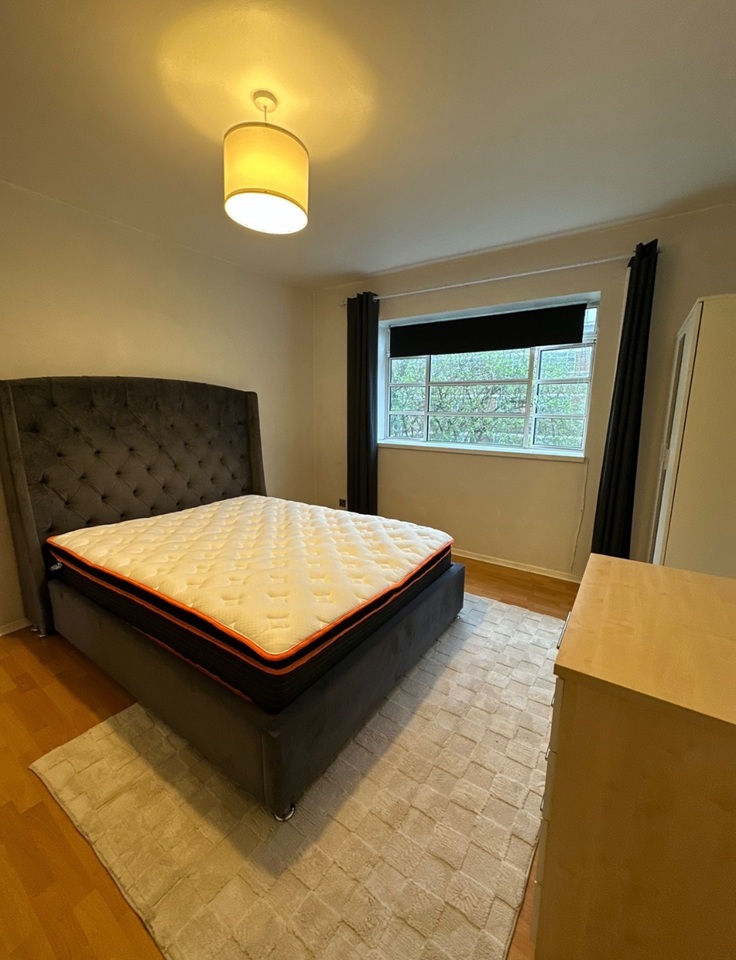 Additional image 2 of 2 Bed Flat, Holm Oak Mews, SW4, N1 7GU