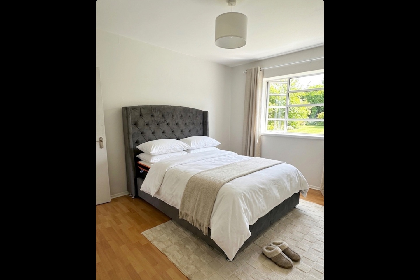 2 Bed Flat, Holm Oak Mews, SW4, N1 7GU