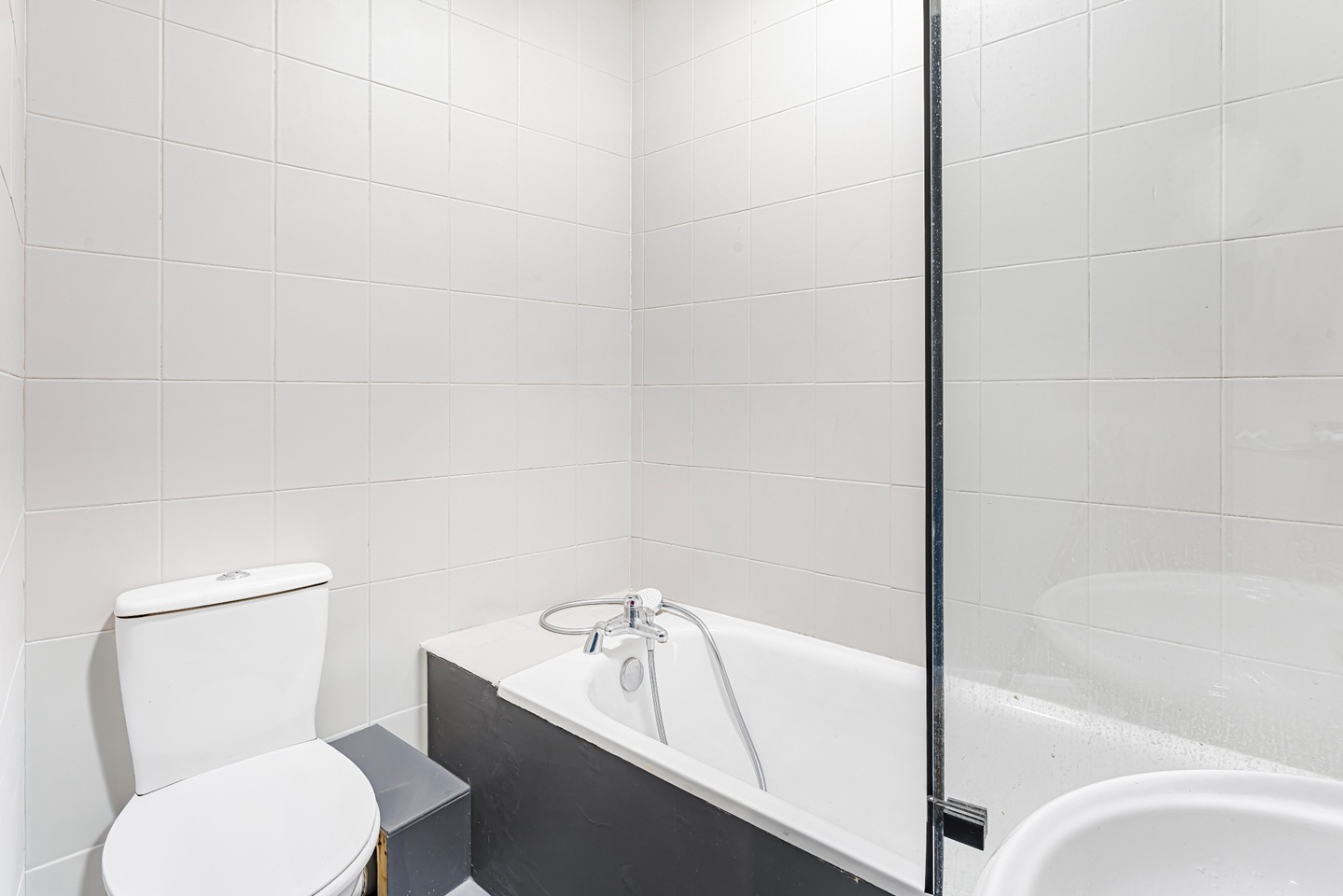 Additional image 6 of 1 Bed Flat, New Kings Road, SW6, N1 7GU