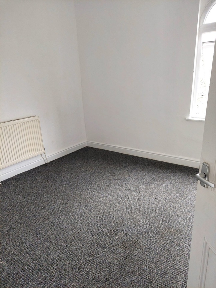 Additional image 3 of 3 Bed Flat, Rochdale Road, M9, N1 7GU