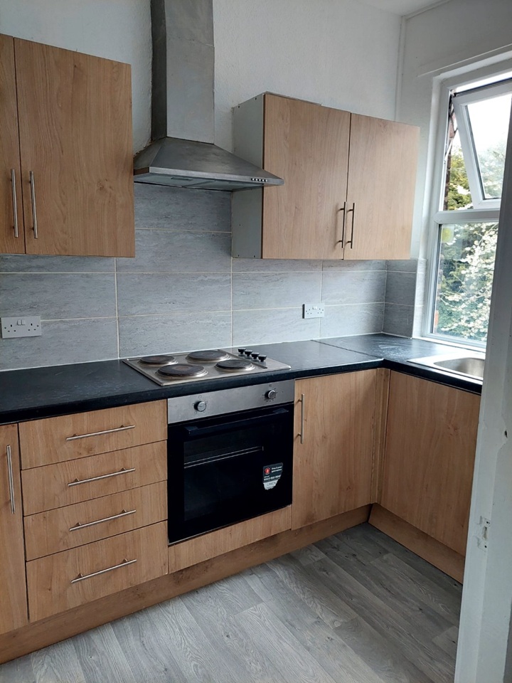 Additional image 4 of 3 Bed Flat, Rochdale Road, M9, N1 7GU