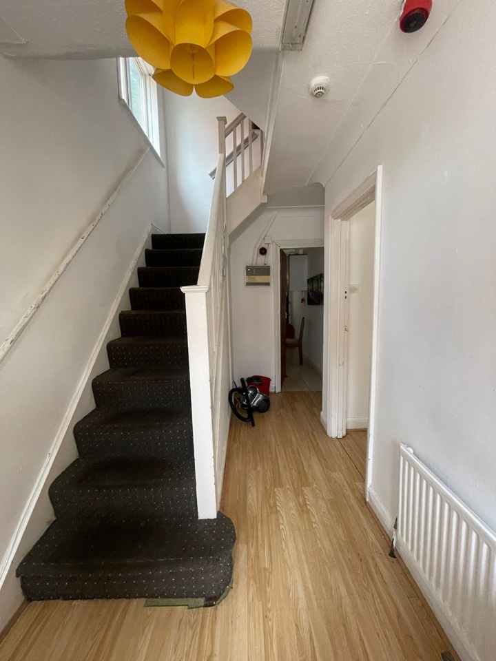Additional image 2 of Room in a Shared House, Headingley Mount, LS6, N1 7GU